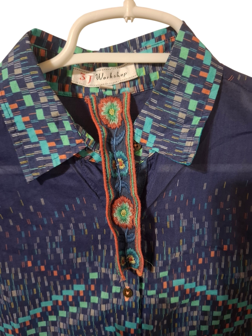 3J Workshop/ Johnny Was (XS) Navy & Teal Geometric Shirt - Picture 3 of 4